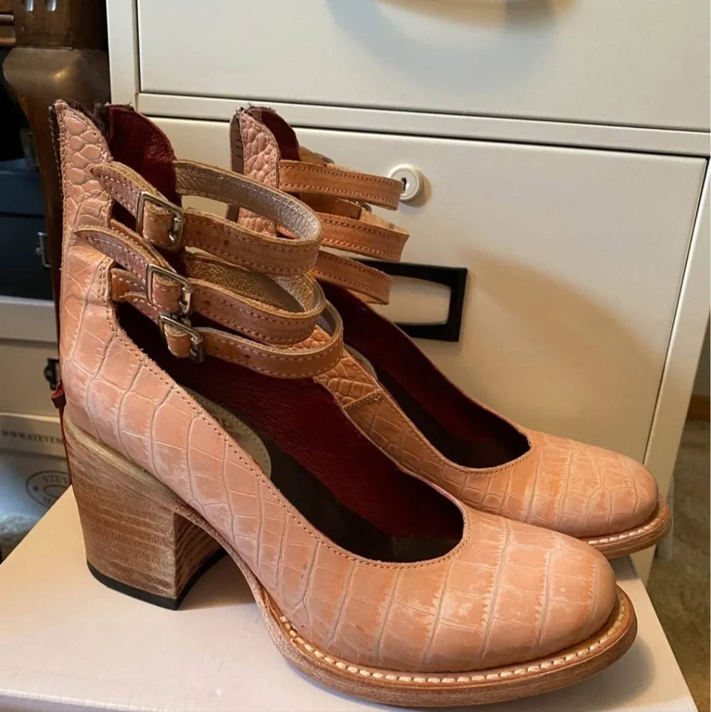 Freebird Randi Shoes - Picture 3 of 5